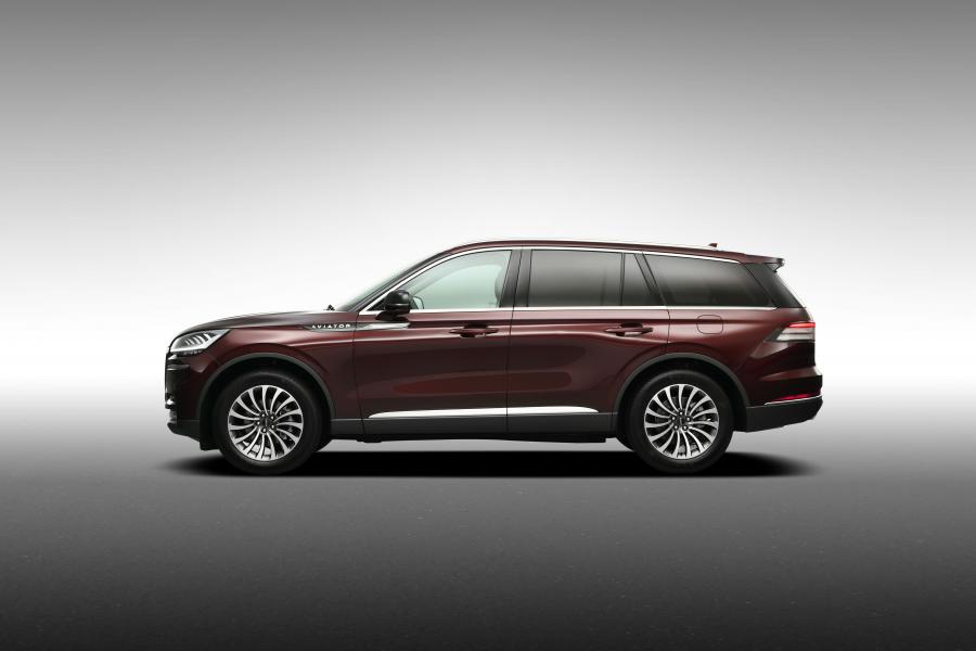  Lincoln Aviator 2019 года  (CN) (фото 10 из 18)